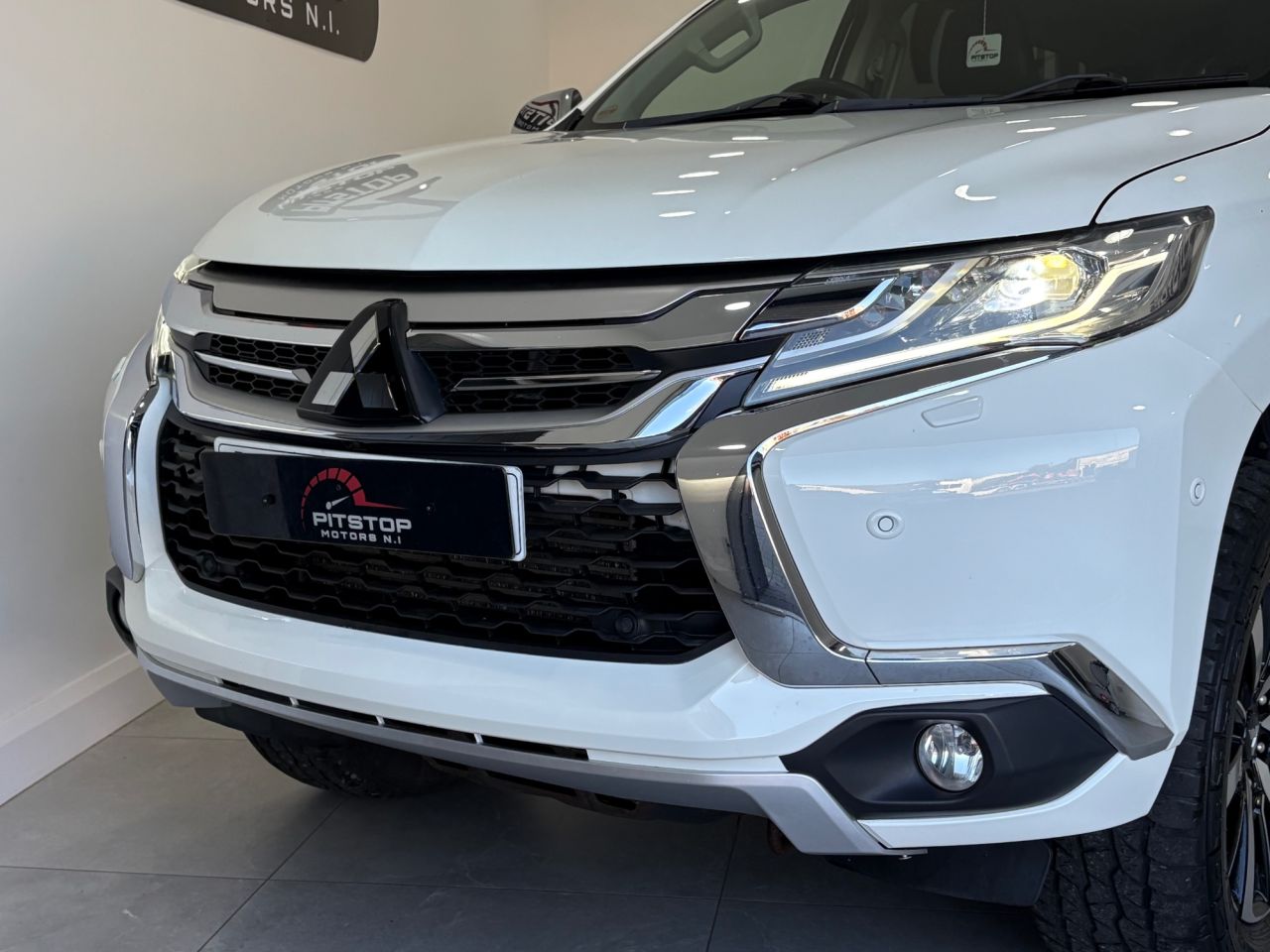 2019 MITSUBISHI SHOGUN SPORT 2.4D 4 SUV 5dr Diesel Auto 4WD Euro 6 (181 ps) - vehicle photo 3 for sale on PureCar