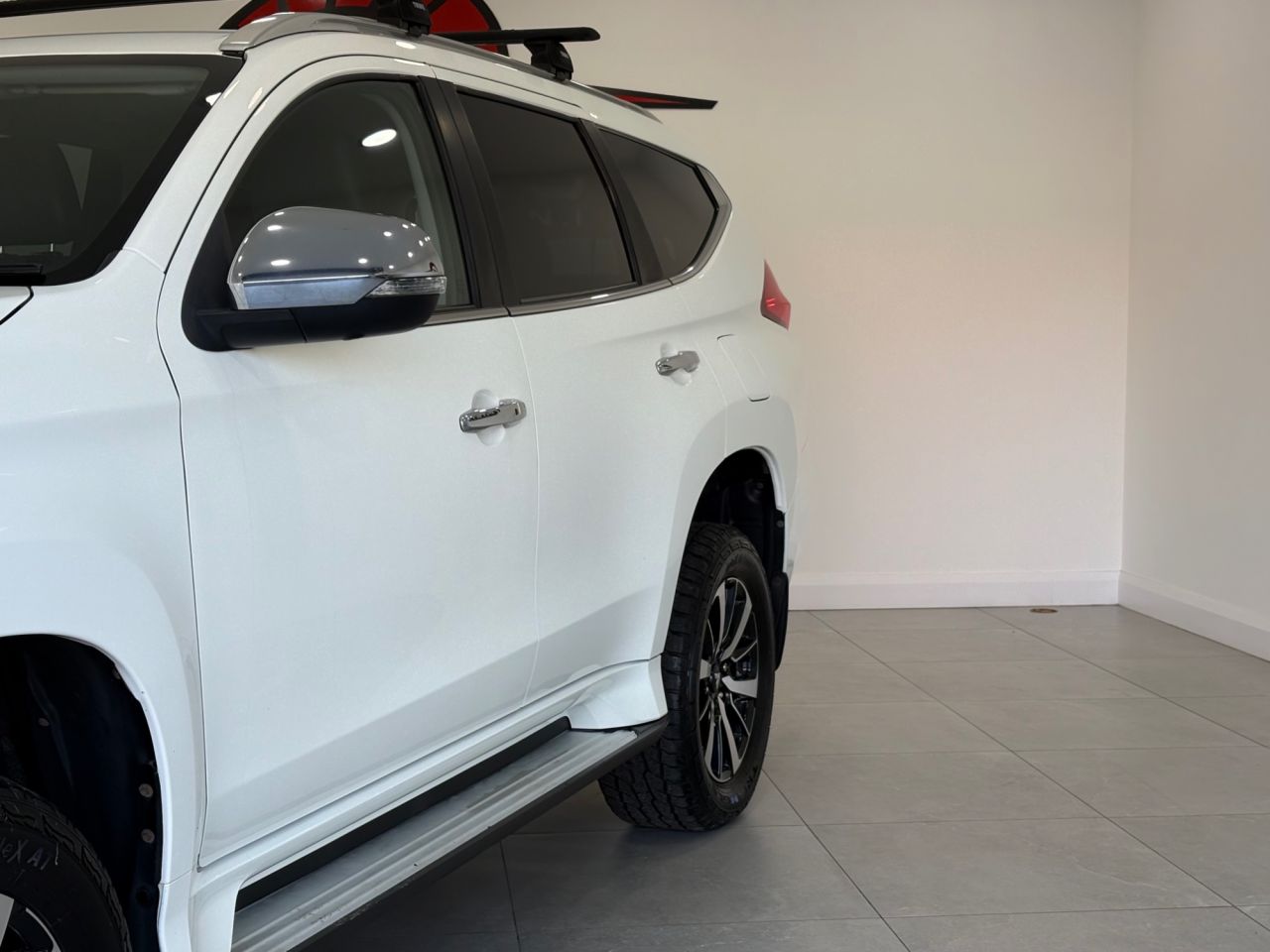 2019 MITSUBISHI SHOGUN SPORT 2.4D 4 SUV 5dr Diesel Auto 4WD Euro 6 (181 ps) - vehicle photo 4 for sale on PureCar
