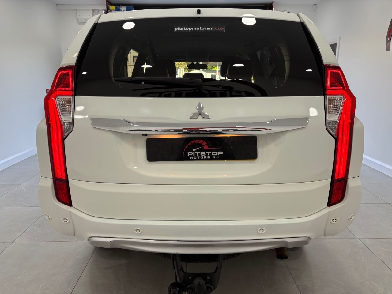 2019 MITSUBISHI SHOGUN SPORT 2.4D 4 SUV 5dr Diesel Auto 4WD Euro 6 (181 ps) - vehicle photo 11 for sale on PureCar