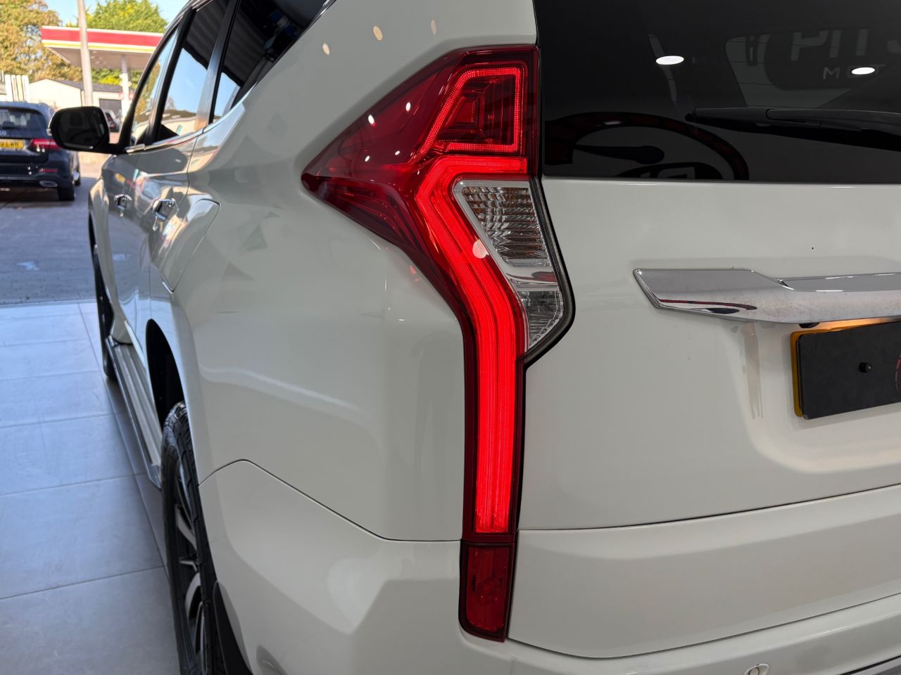 2019 MITSUBISHI SHOGUN SPORT 2.4D 4 SUV 5dr Diesel Auto 4WD Euro 6 (181 ps) - vehicle photo 14 for sale on PureCar
