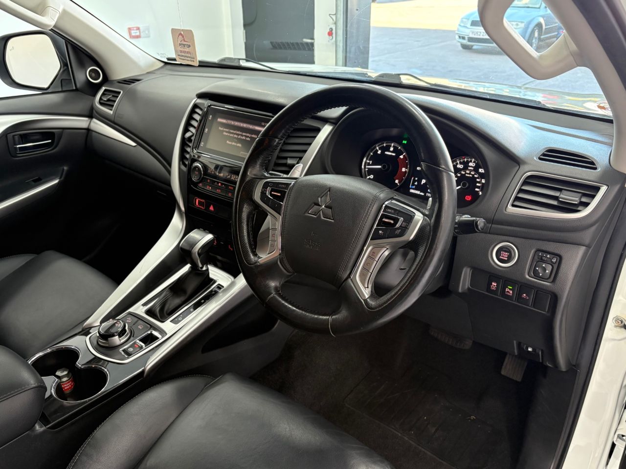 2019 MITSUBISHI SHOGUN SPORT 2.4D 4 SUV 5dr Diesel Auto 4WD Euro 6 (181 ps) - vehicle photo 24 for sale on PureCar