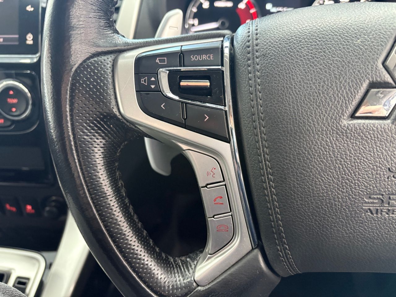 2019 MITSUBISHI SHOGUN SPORT 2.4D 4 SUV 5dr Diesel Auto 4WD Euro 6 (181 ps) - vehicle photo 36 for sale on PureCar