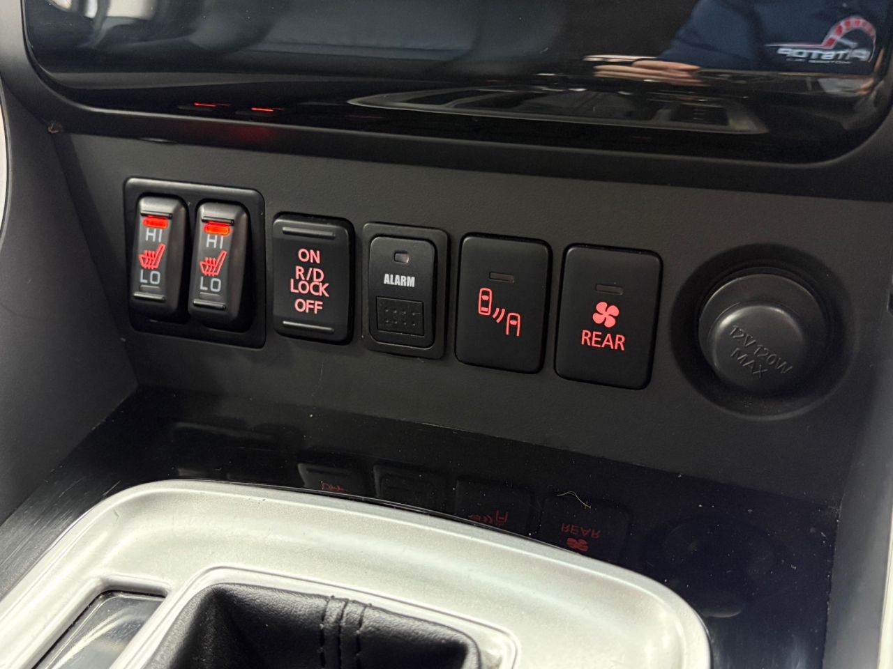 2019 MITSUBISHI SHOGUN SPORT 2.4D 4 SUV 5dr Diesel Auto 4WD Euro 6 (181 ps) - vehicle photo 45 for sale on PureCar