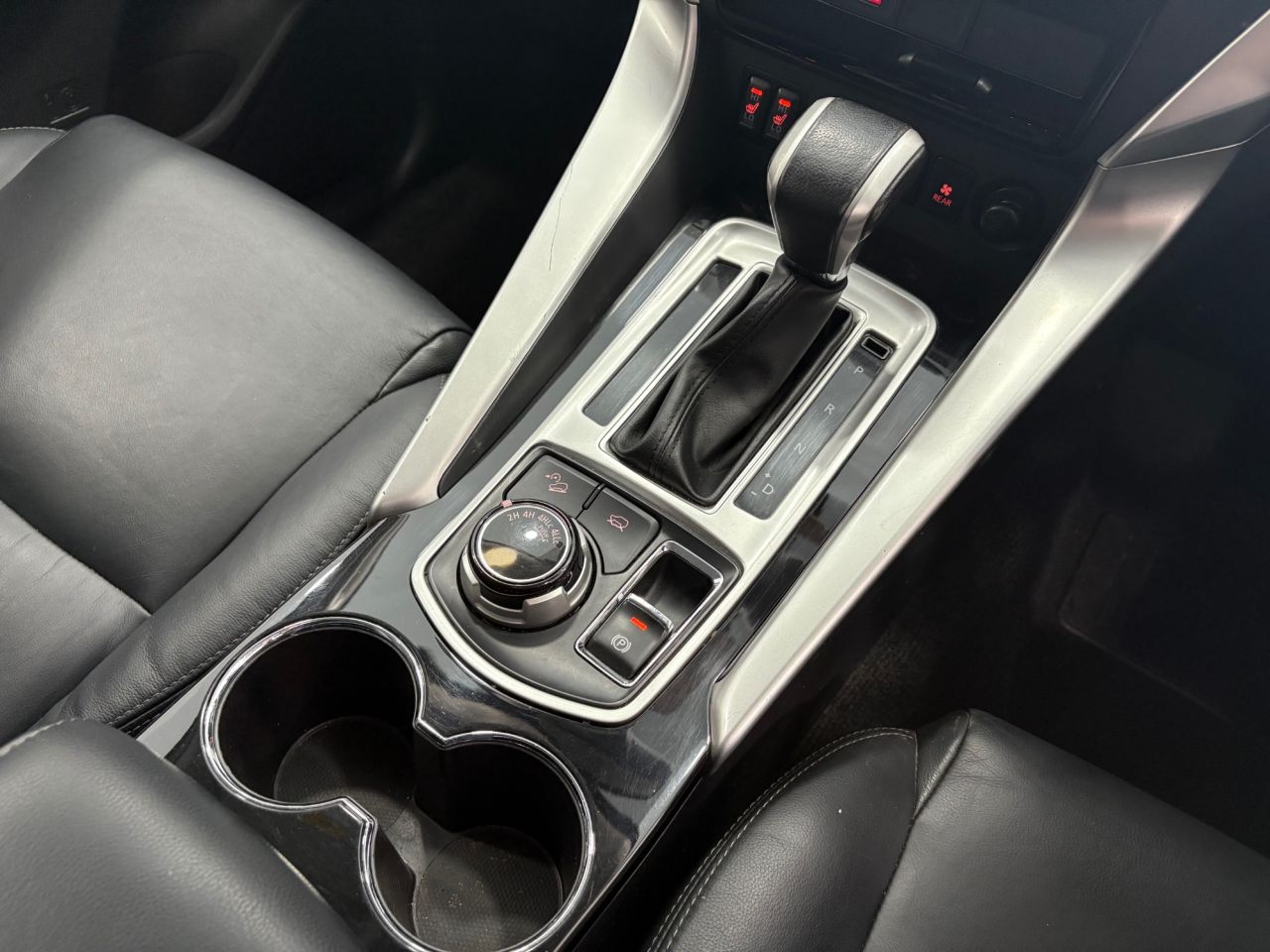 2019 MITSUBISHI SHOGUN SPORT 2.4D 4 SUV 5dr Diesel Auto 4WD Euro 6 (181 ps) - vehicle photo 47 for sale on PureCar