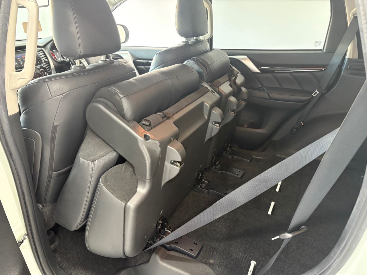 2019 MITSUBISHI SHOGUN SPORT 2.4D 4 SUV 5dr Diesel Auto 4WD Euro 6 (181 ps) - vehicle photo 54 for sale on PureCar