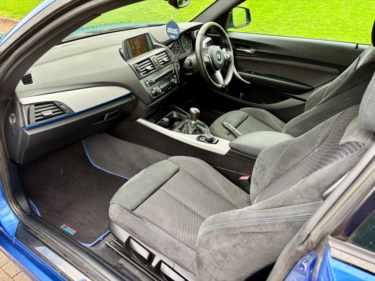 2014 BMW 2 SERIES 2.0 218d M Sport Coupe 2dr Diesel Manual Euro 6 (s/s) (143 ps) - vehicle photo 11 for sale on PureCar