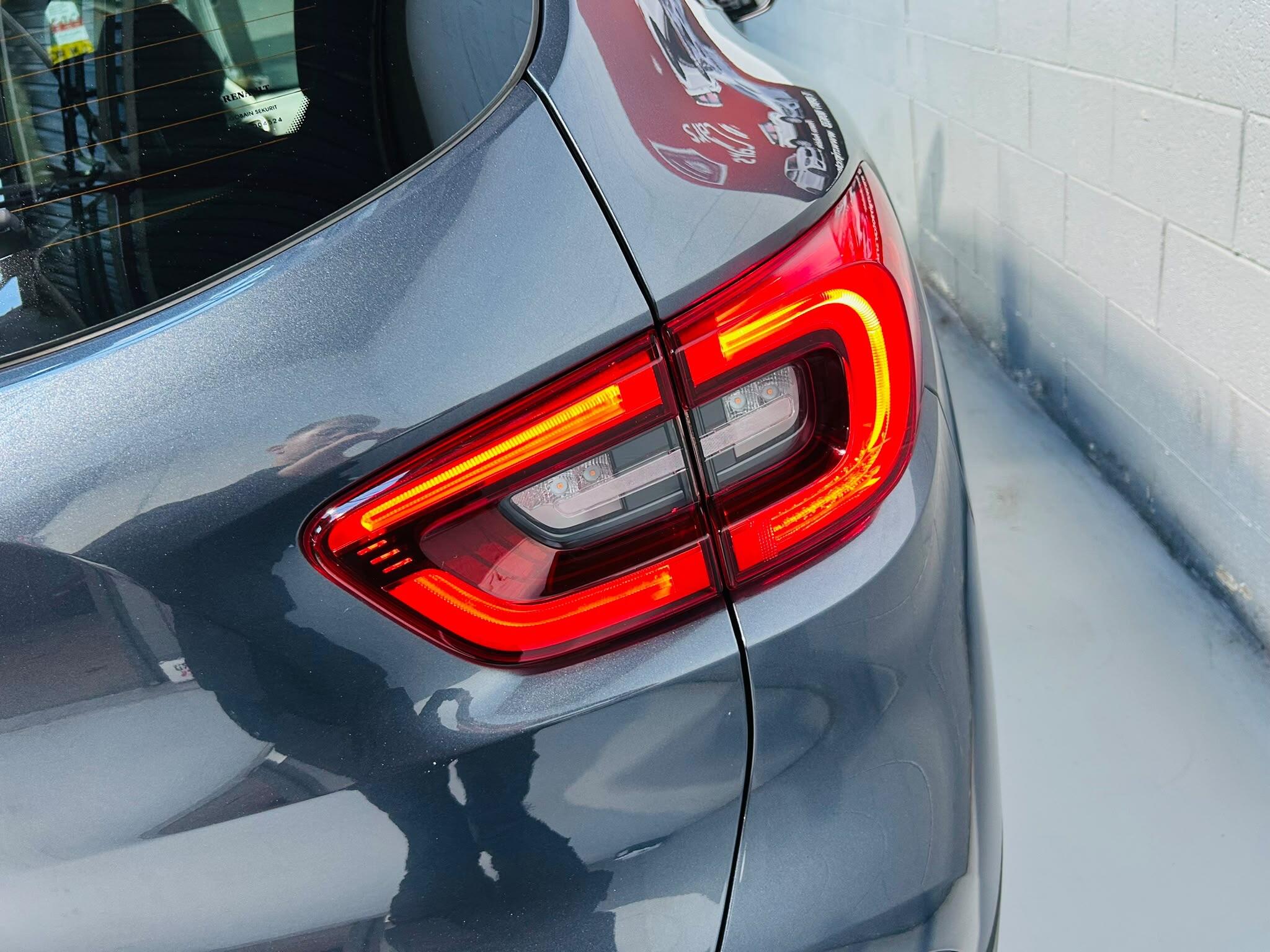 2019 RENAULT KADJAR 1.3 TCe Iconic EDC Euro 6 (s/s) 5dr - vehicle photo 17 for sale on PureCar