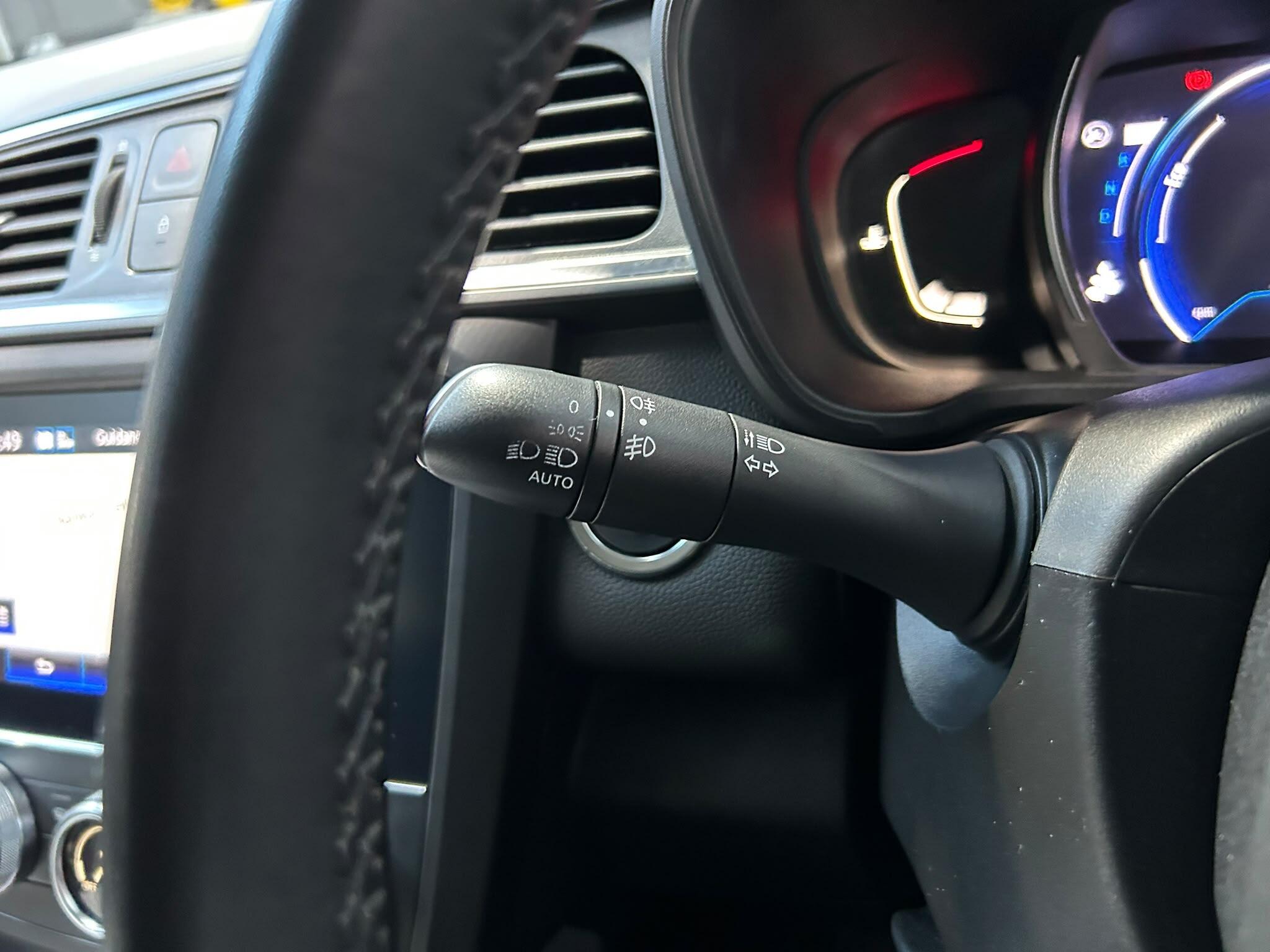 2019 RENAULT KADJAR 1.3 TCe Iconic EDC Euro 6 (s/s) 5dr - vehicle photo 30 for sale on PureCar