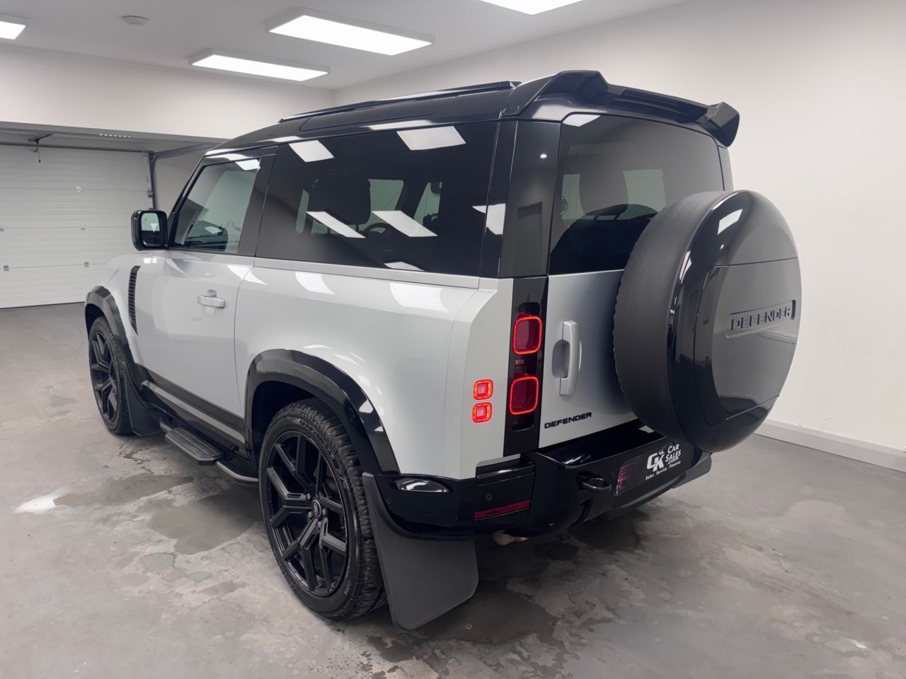 2024 LAND ROVER DEFENDER 90 3.0 D250 MHEV X-Dynamic HSE SUV 3dr Diesel Auto 4WD Euro 6 (s/s) (250 ps) 2 - vehicle photo 4 for sale on PureCar