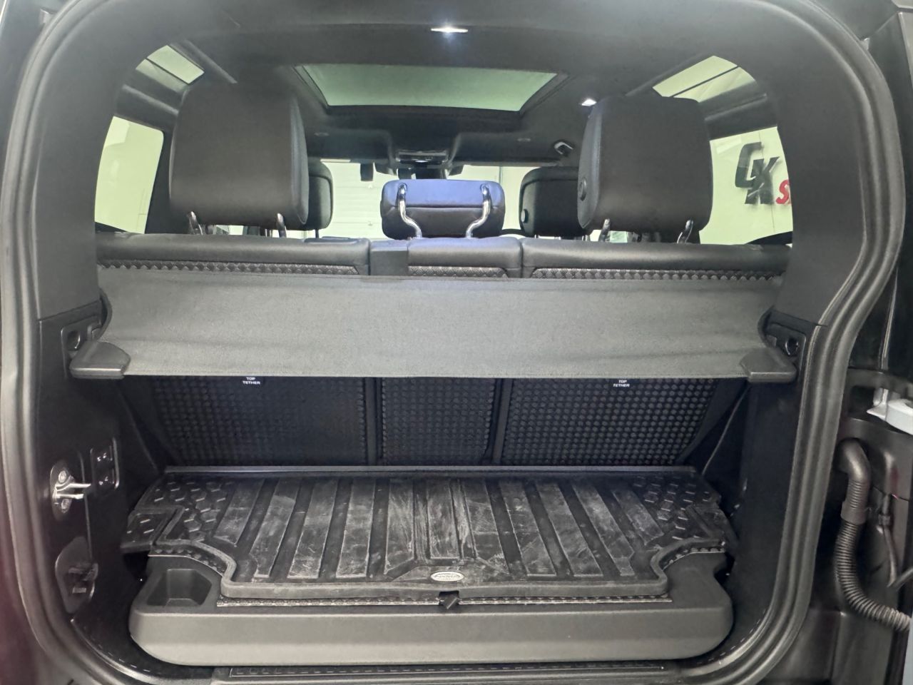 2024 LAND ROVER DEFENDER 90 3.0 D250 MHEV X-Dynamic HSE SUV 3dr Diesel Auto 4WD Euro 6 (s/s) (250 ps) 2 - vehicle photo 6 for sale on PureCar