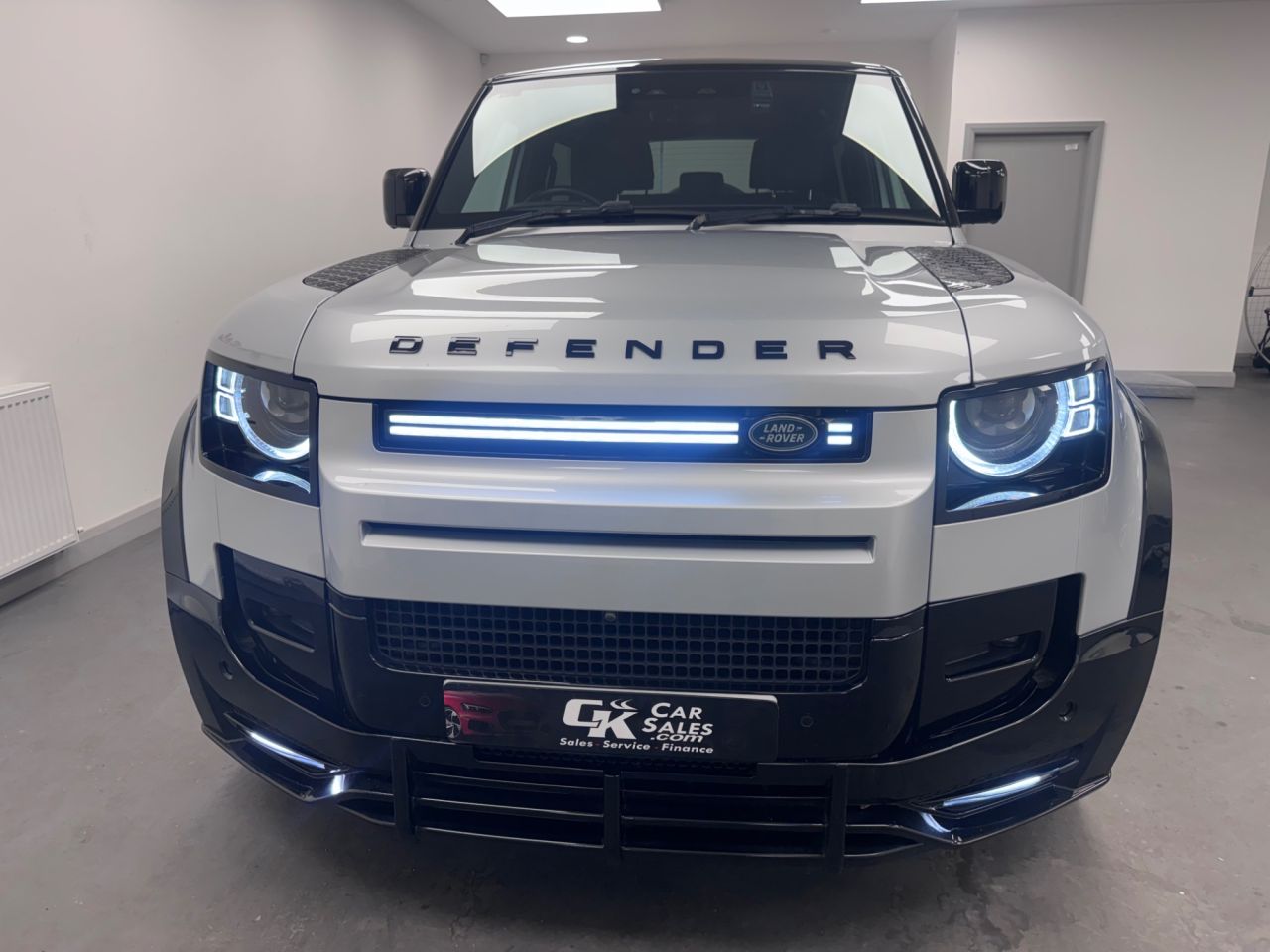 2024 LAND ROVER DEFENDER 90 3.0 D250 MHEV X-Dynamic HSE SUV 3dr Diesel Auto 4WD Euro 6 (s/s) (250 ps) 2 - vehicle photo 12 for sale on PureCar