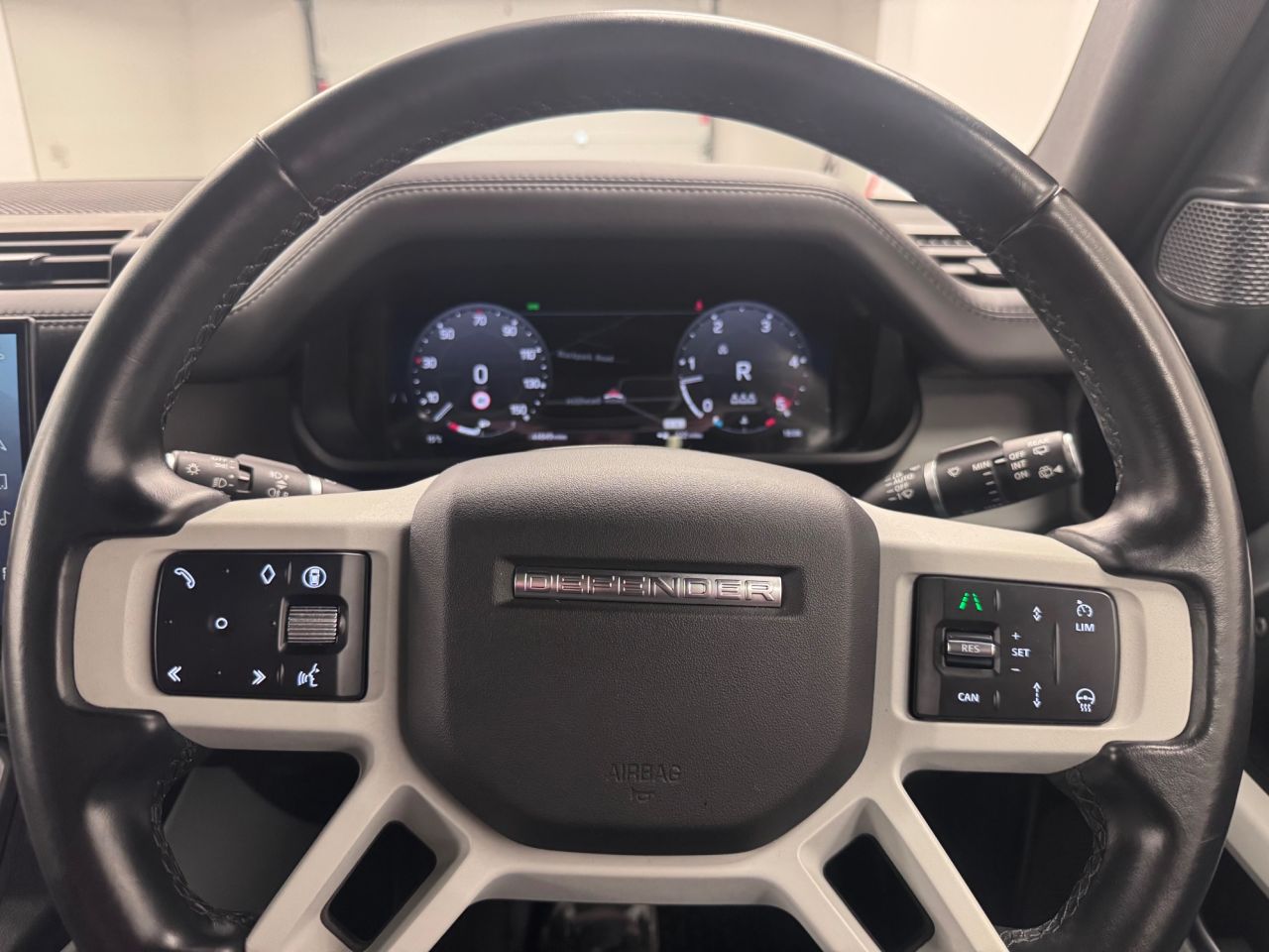 2024 LAND ROVER DEFENDER 90 3.0 D250 MHEV X-Dynamic HSE SUV 3dr Diesel Auto 4WD Euro 6 (s/s) (250 ps) 2 - vehicle photo 20 for sale on PureCar