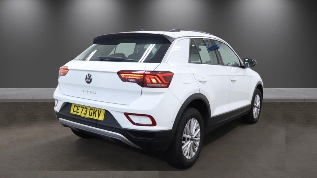 2023 Volkswagen T-Roc — image 4