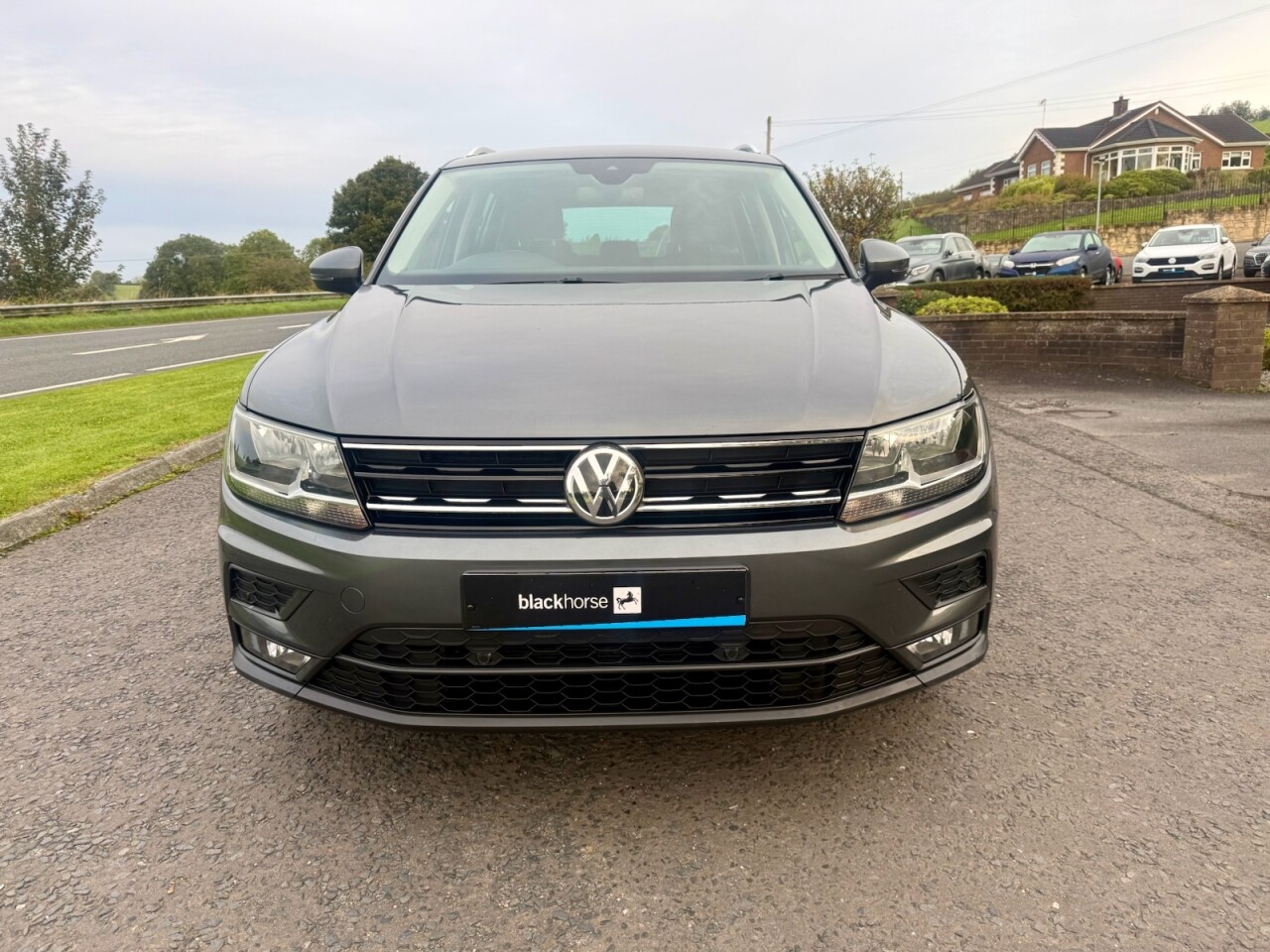 2018 VOLKSWAGEN TIGUAN 2.0 TDI SE Navigation Diesel DSG Auto 150BHP LOW MILES - vehicle photo 3 for sale on PureCar