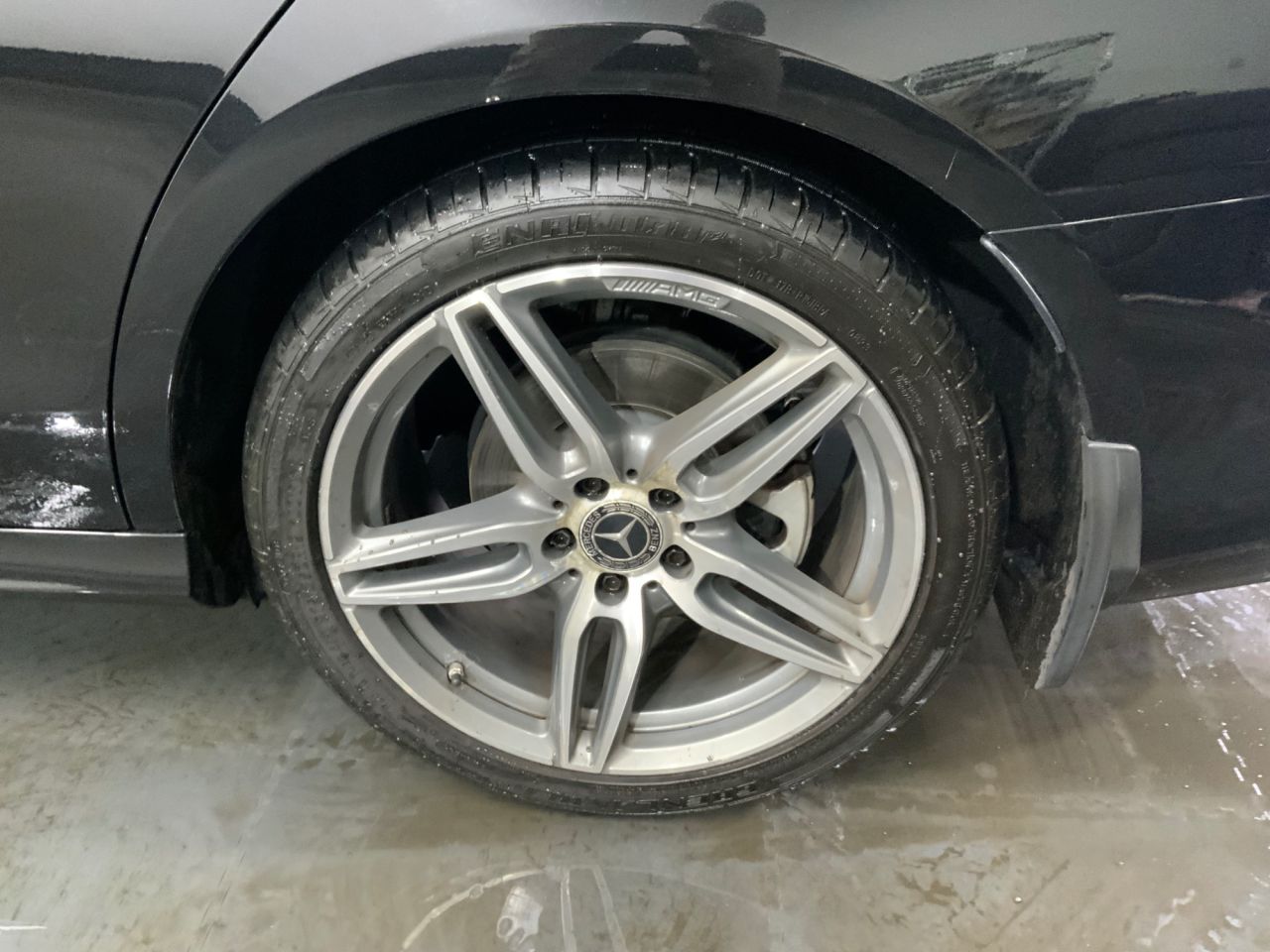2019 MERCEDES E CLASS 2.0 E220d AMG Line Saloon 4dr Diesel G-Tronic+ Euro 6 (s/s) (194 ps) - vehicle photo 11 for sale on PureCar