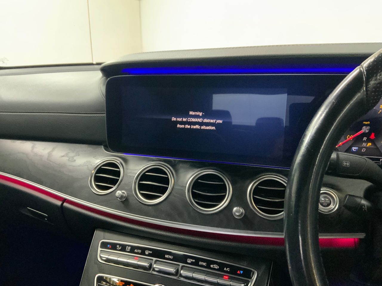 2019 MERCEDES E CLASS 2.0 E220d AMG Line Saloon 4dr Diesel G-Tronic+ Euro 6 (s/s) (194 ps) - vehicle photo 31 for sale on PureCar