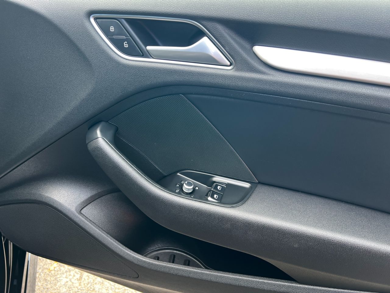 2013 AUDI A3 2.0 TDI S line Hatchback 3dr Diesel S Tronic Euro 5 (s/s) (150 ps) - vehicle photo 8 for sale on PureCar