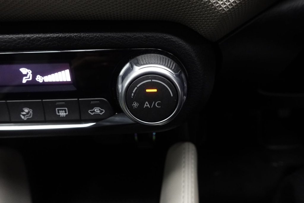 2017 Nissan Micra — image 22