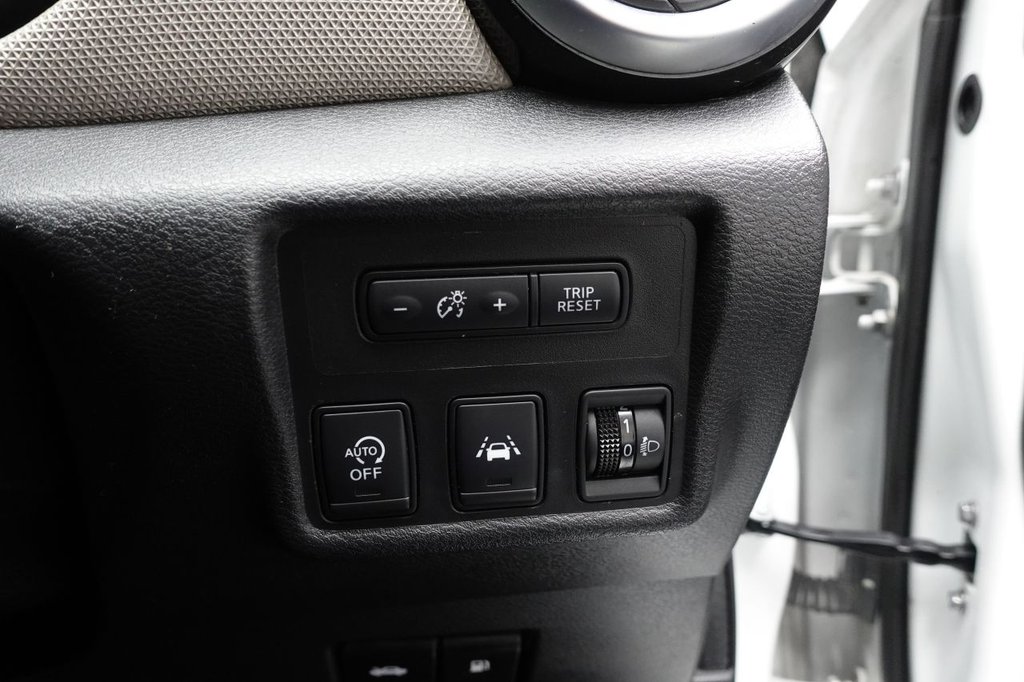 2017 Nissan Micra — image 24