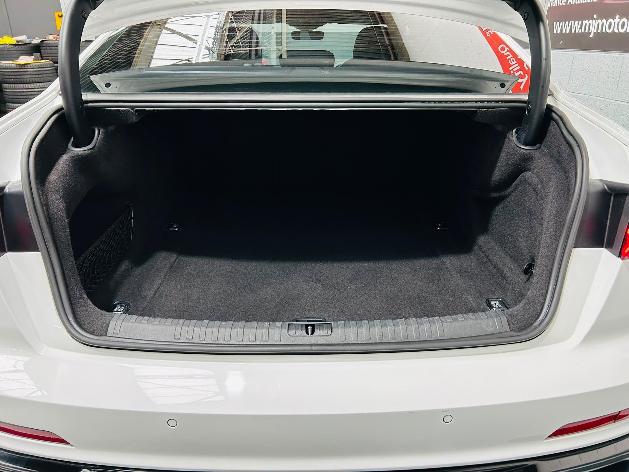 2019 AUDI A6 SALOON 2.0 TDI 40 S line S Tronic Euro 6 (s/s) 4dr - vehicle photo 15 for sale on PureCar