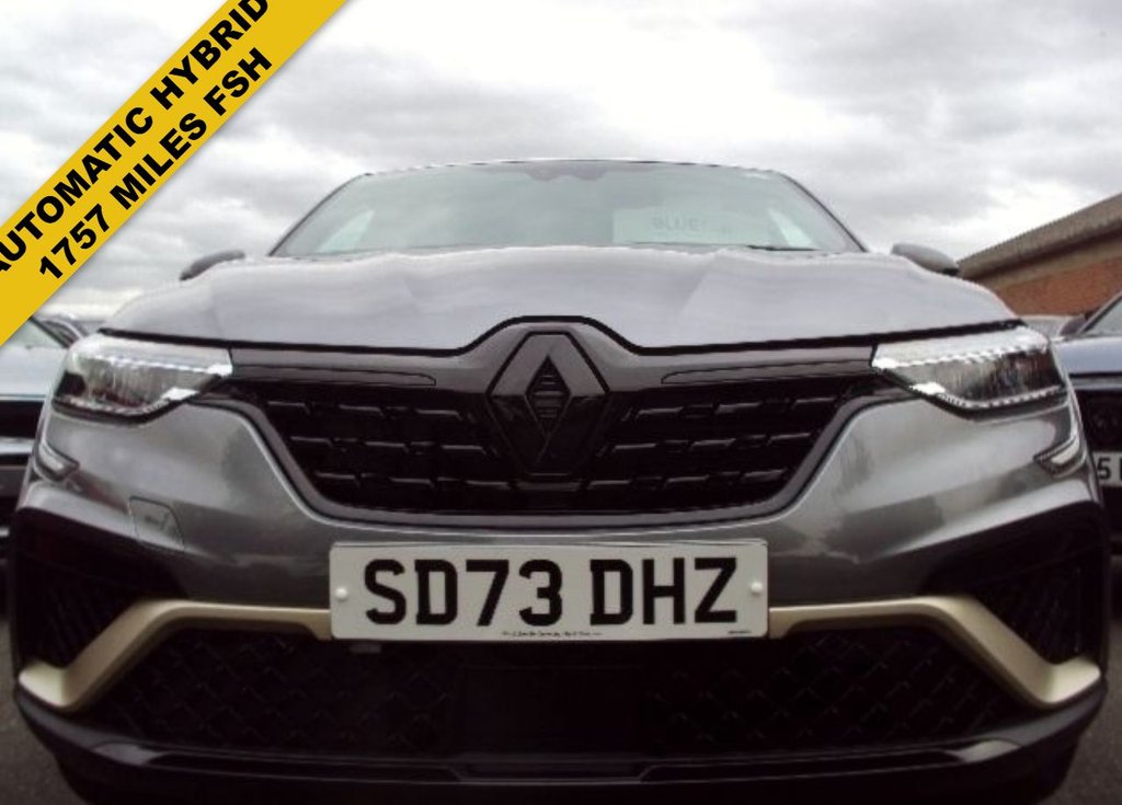 Grey 2023 Renault Arkana Estate Front-wheel drive Automatic