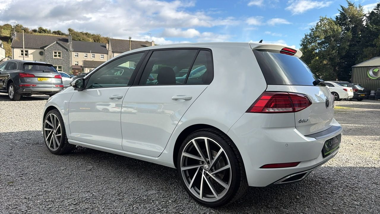2018 VOLKSWAGEN GOLF 1.6 TDI BlueMotion Tech GT Hatchback 5dr Diesel DSG Euro 6 (s/s) (115 ps) - vehicle photo 5 for sale on PureCar