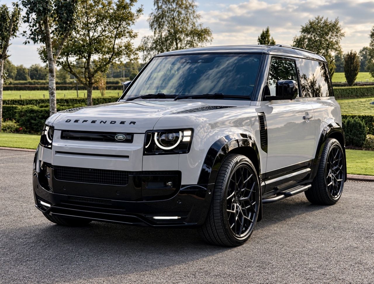 2025 LAND ROVER DEFENDER 90 3.0 D250 MHEV X-Dynamic SE SUV 3dr Diesel Auto 4WD Euro 6 (s/s) (250 ps) - vehicle photo 2 for sale on PureCar