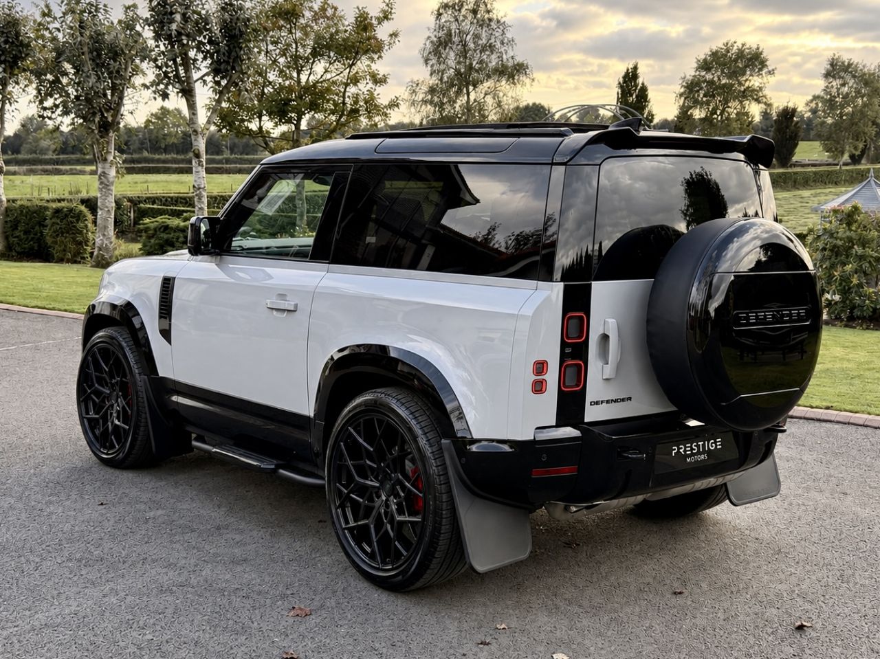 2025 LAND ROVER DEFENDER 90 3.0 D250 MHEV X-Dynamic SE SUV 3dr Diesel Auto 4WD Euro 6 (s/s) (250 ps) - vehicle photo 3 for sale on PureCar