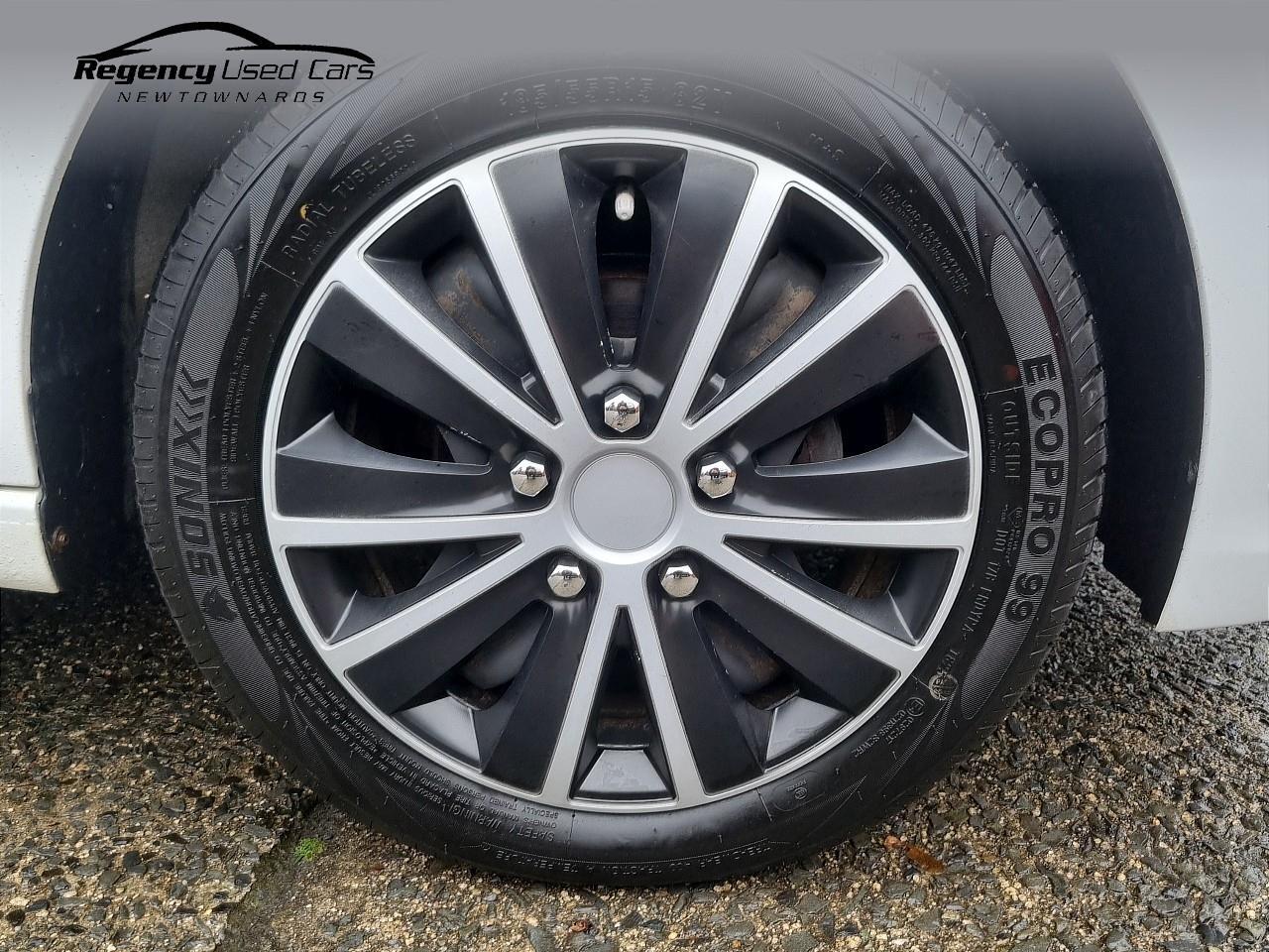 2017 VAUXHALL VIVA 1.0i SE Euro 6 5dr (a/c) - vehicle photo 10 for sale on PureCar