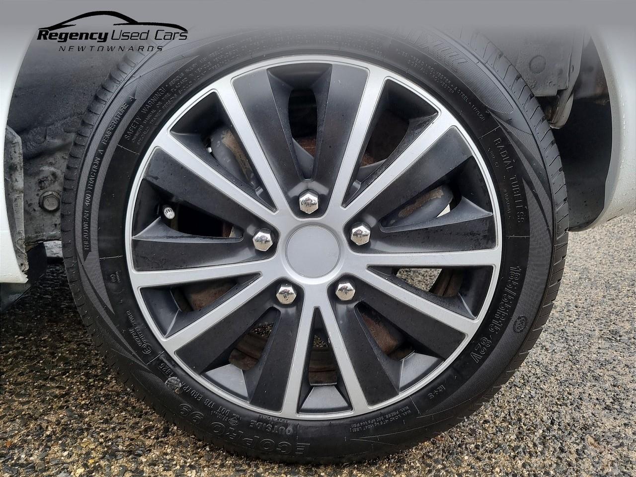 2017 VAUXHALL VIVA 1.0i SE Euro 6 5dr (a/c) - vehicle photo 13 for sale on PureCar