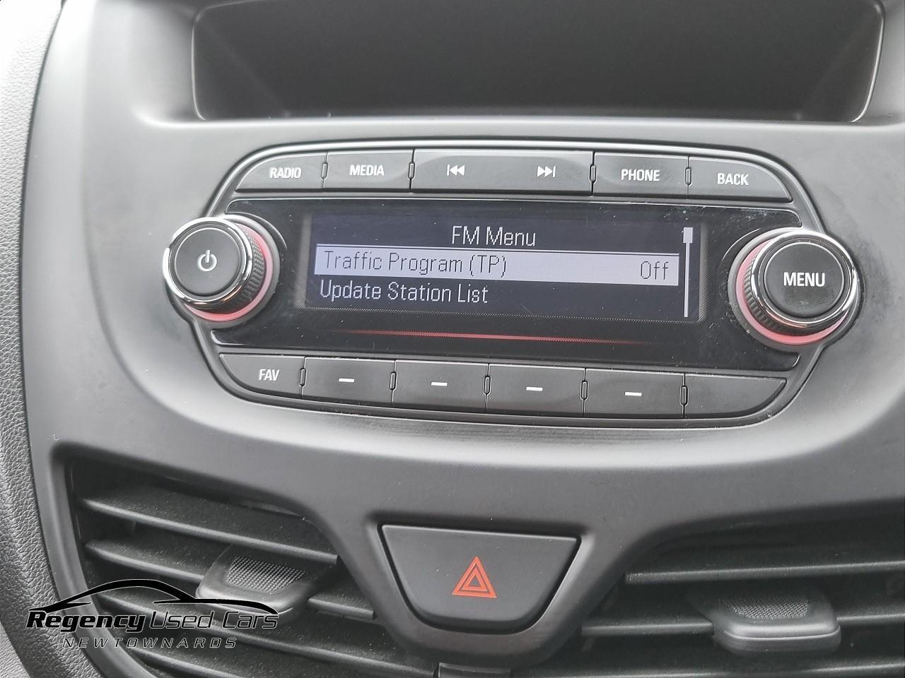 2017 VAUXHALL VIVA 1.0i SE Euro 6 5dr (a/c) - vehicle photo 20 for sale on PureCar