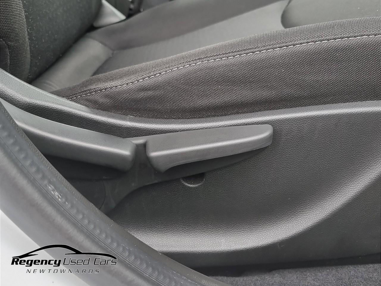 2017 VAUXHALL VIVA 1.0i SE Euro 6 5dr (a/c) - vehicle photo 33 for sale on PureCar