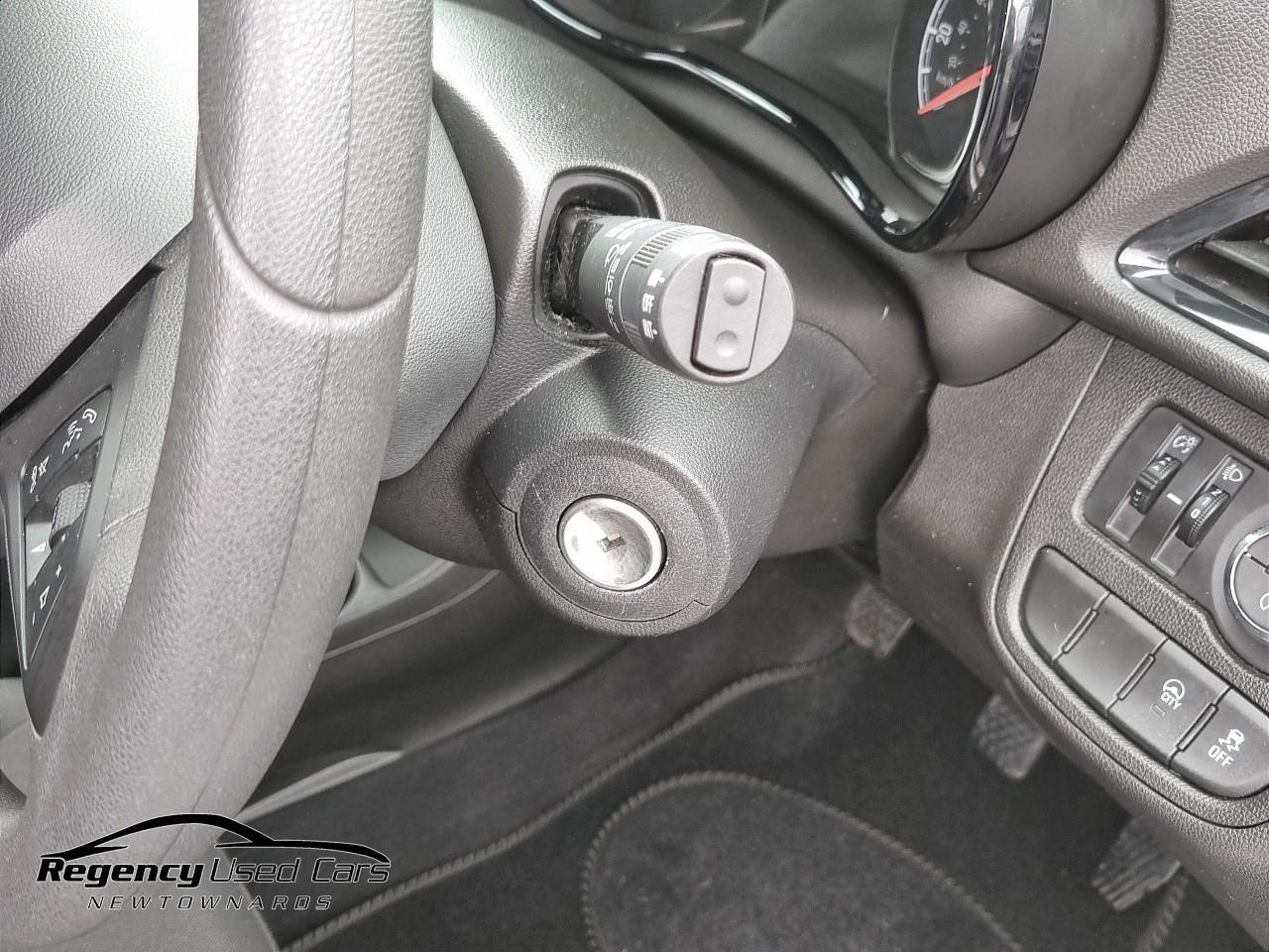 2017 VAUXHALL VIVA 1.0i SE Euro 6 5dr (a/c) - vehicle photo 36 for sale on PureCar