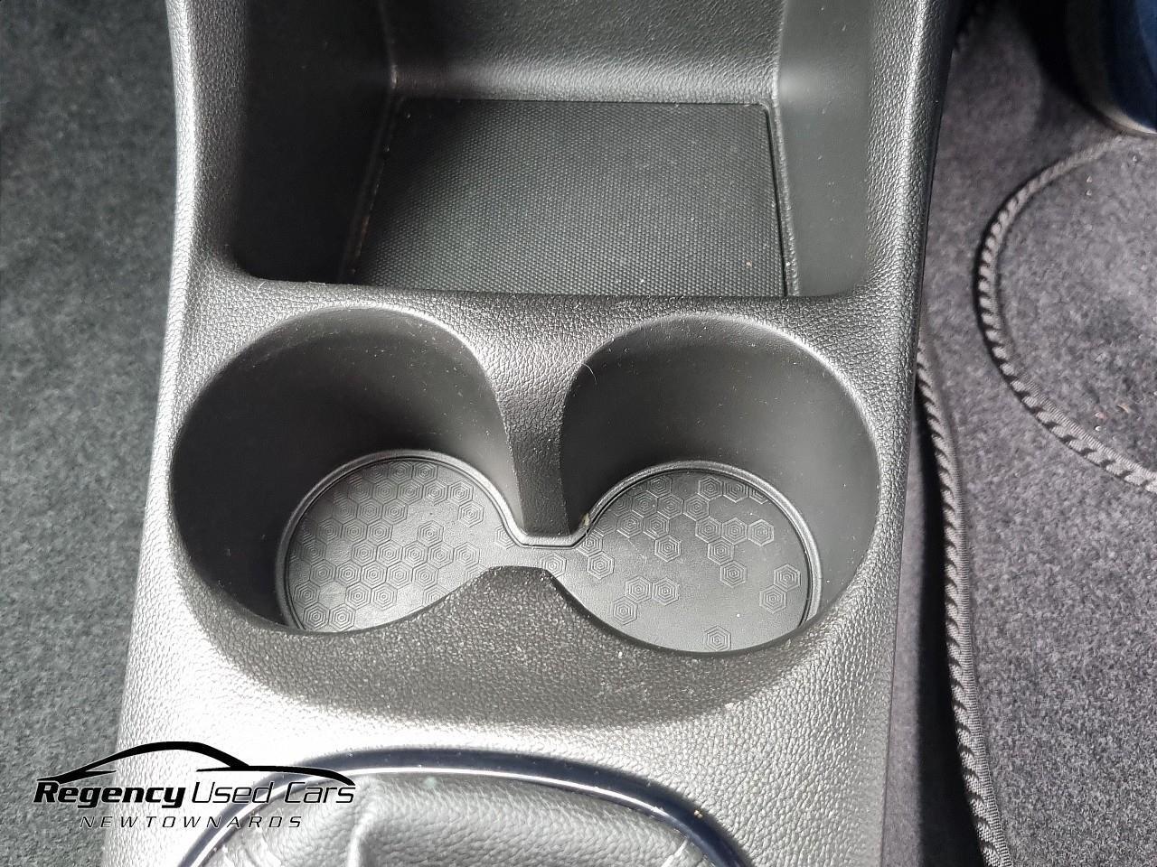 2017 VAUXHALL VIVA 1.0i SE Euro 6 5dr (a/c) - vehicle photo 42 for sale on PureCar