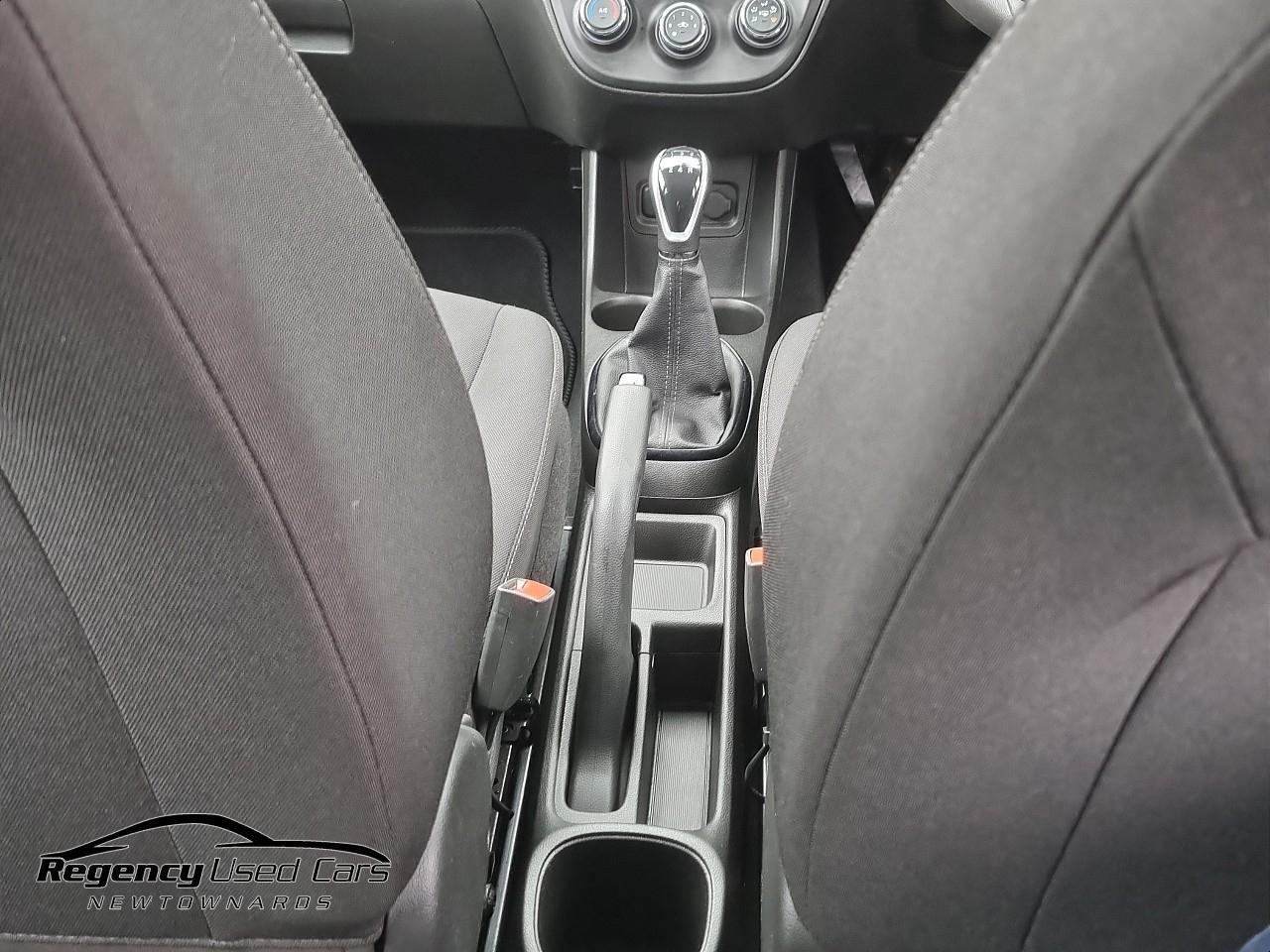 2017 VAUXHALL VIVA 1.0i SE Euro 6 5dr (a/c) - vehicle photo 48 for sale on PureCar