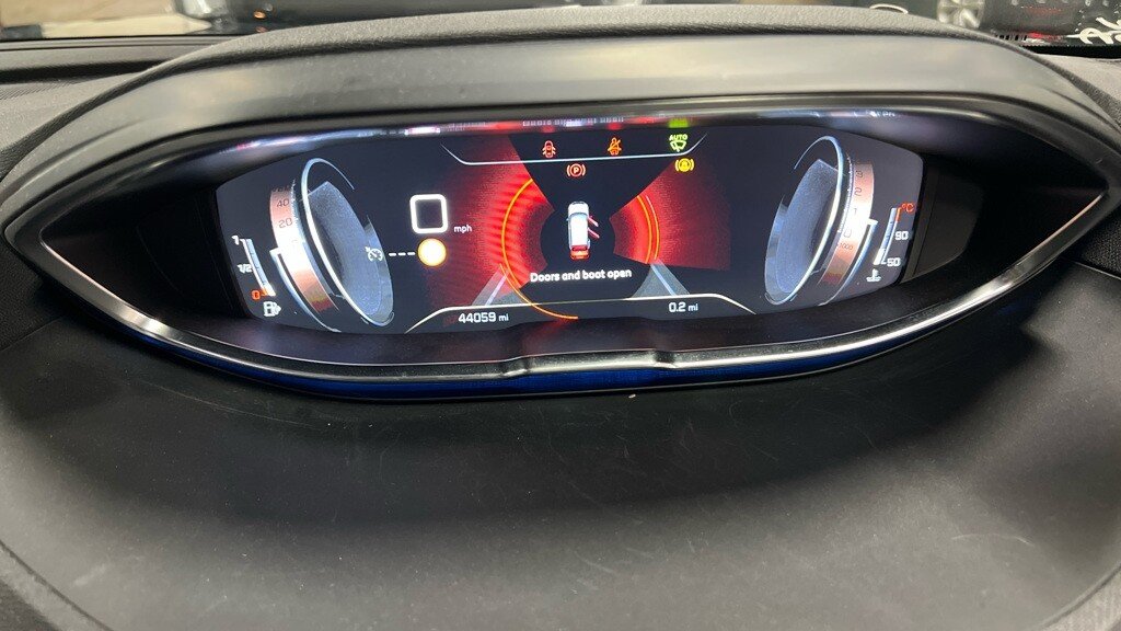 2020 Peugeot 3008 — image 5