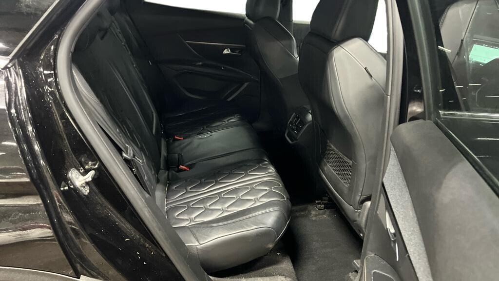 2020 Peugeot 3008 — image 6