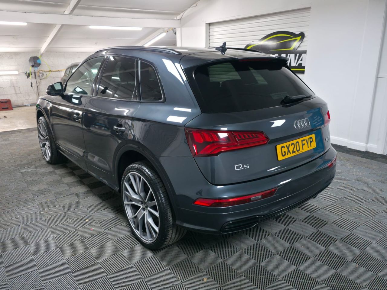 2020 AUDI Q5 2.0 TDI 40 S line SUV 5dr Diesel S Tronic quattro Euro 6 (s/s) (190 ps) Fro - vehicle photo 3 for sale on PureCar