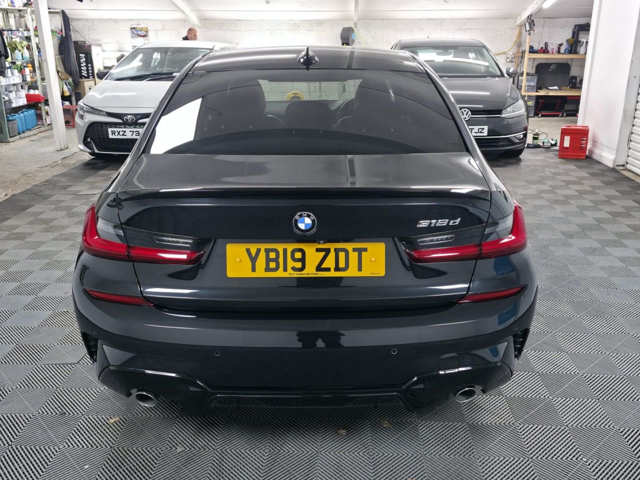 2019 BMW 3 SERIES 2.0 318d M Sport Saloon 4dr Diesel Auto Euro 6 (s/s) (150 ps) Front and Rea - vehicle photo 5 for sale on PureCar