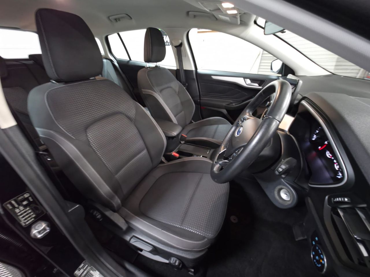 2020 FORD FOCUS 1.5 EcoBlue Zetec Estate 5dr Diesel Manual Euro 6 (s/s) (95 ps) Great Servi - vehicle photo 19 for sale on PureCar