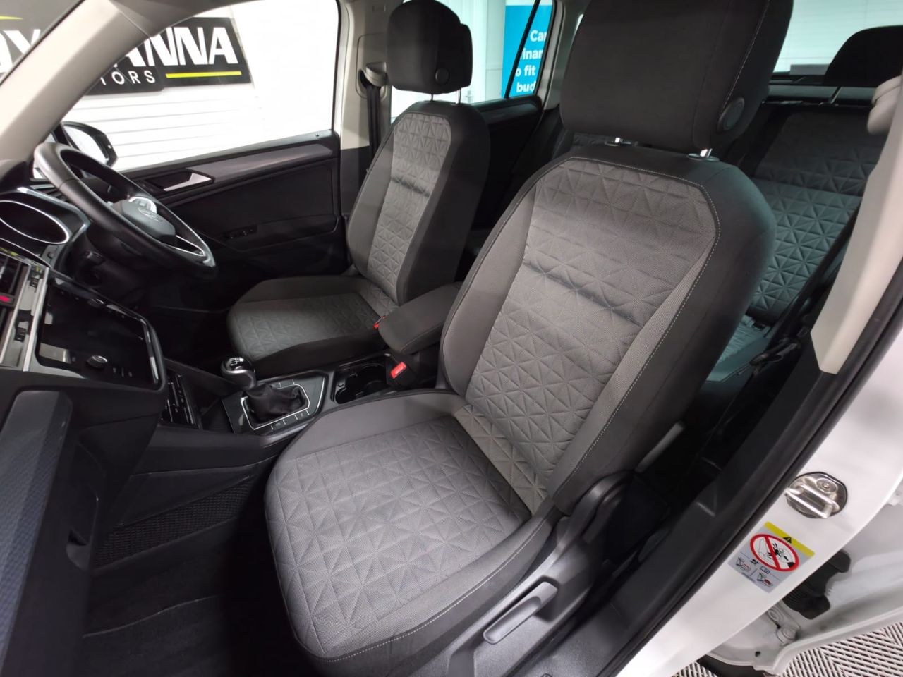 2022 VOLKSWAGEN TIGUAN 1.5 TSI Life SUV 5dr Petrol Manual Euro 6 (s/s) (150 ps) 1 Owner - Sensors - vehicle photo 12 for sale on PureCar