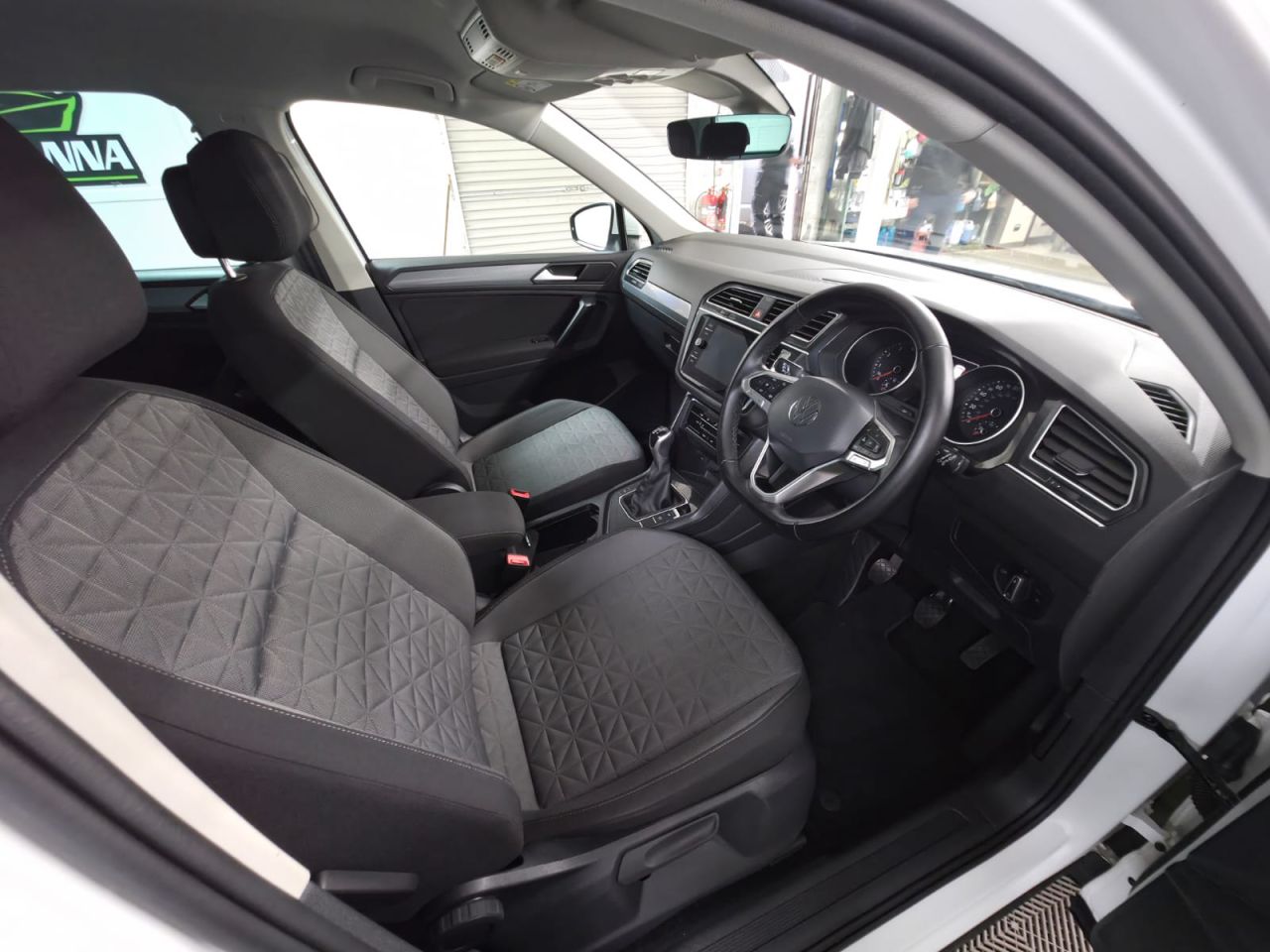2022 VOLKSWAGEN TIGUAN 1.5 TSI Life SUV 5dr Petrol Manual Euro 6 (s/s) (150 ps) 1 Owner - Sensors - vehicle photo 18 for sale on PureCar