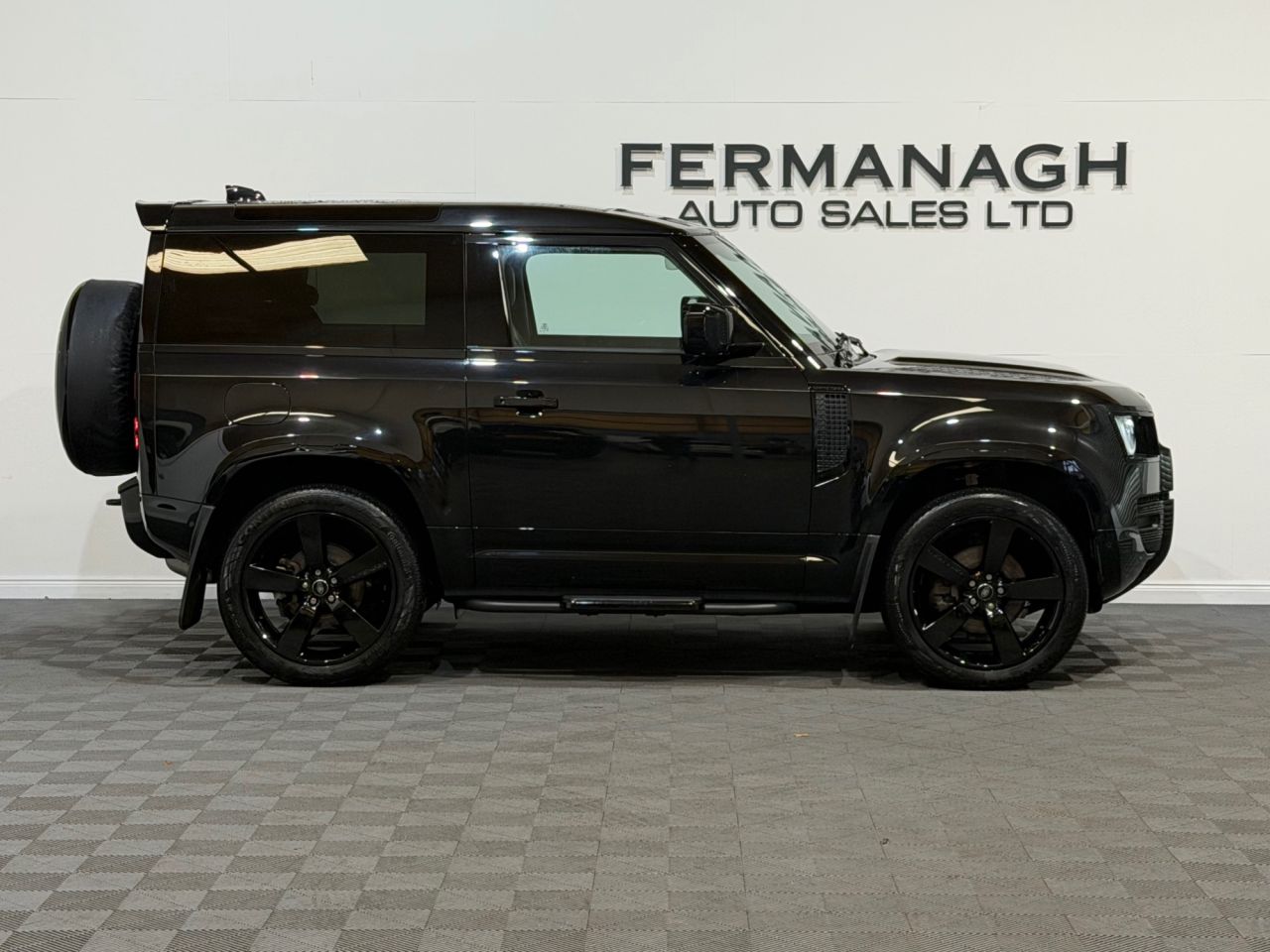 2024 LAND ROVER DEFENDER 90 3.0 D250 MHEV X-Dynamic HSE SUV 3dr Diesel Auto 4WD Euro 6 (s/s) (250 ps) - vehicle photo 2 for sale on PureCar
