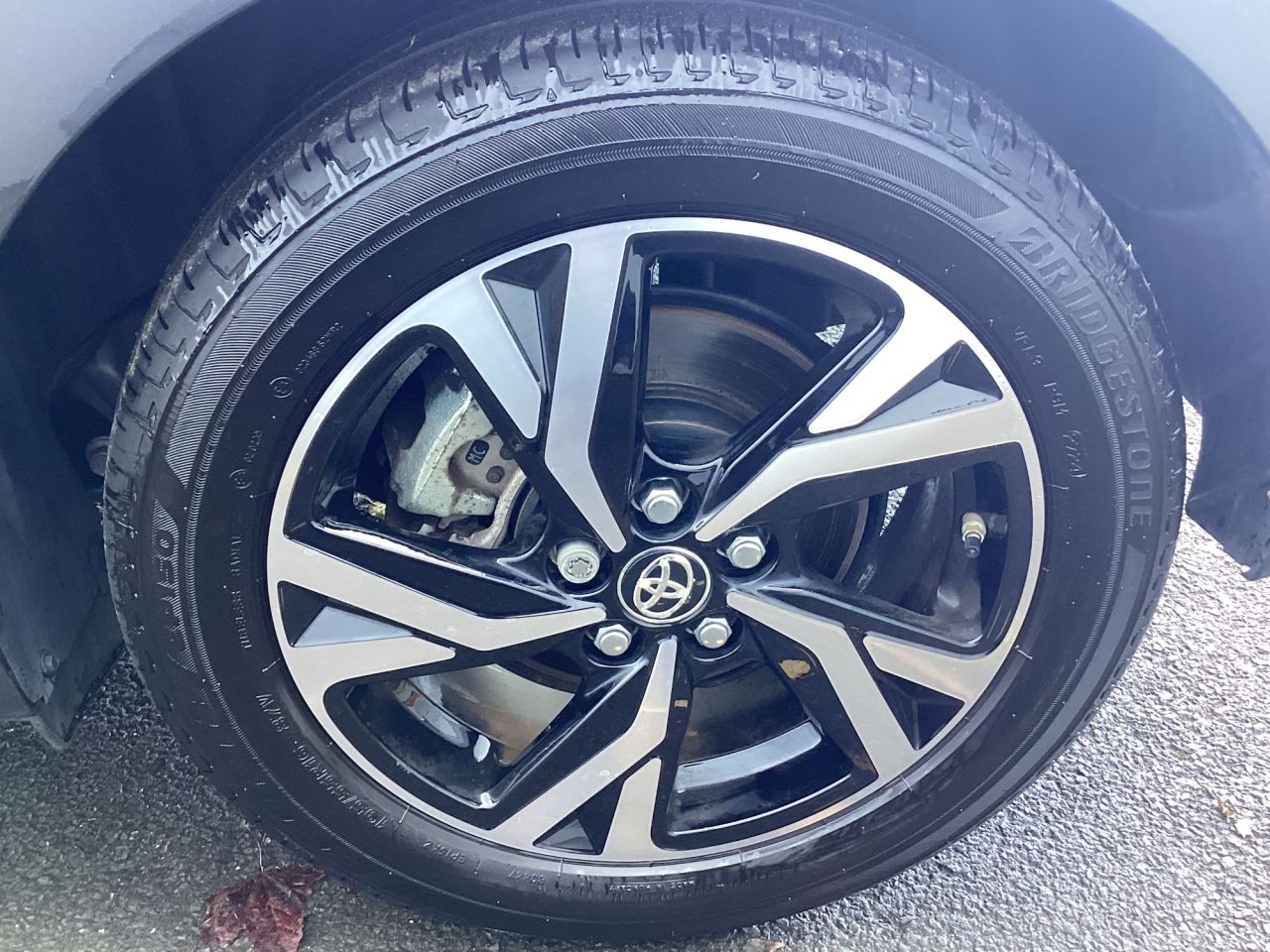 2025 TOYOTA YARIS 1.5 VVT-h Design Hatchback 5dr Petrol Hybrid E-CVT Euro 6 (s/s) (116 ps) - vehicle photo 13 for sale on PureCar