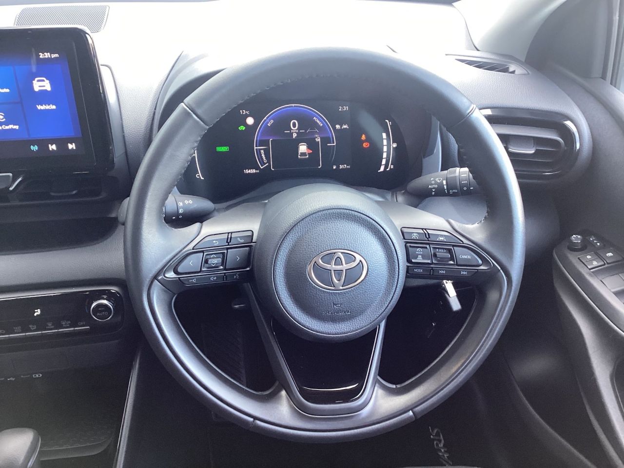2025 TOYOTA YARIS 1.5 VVT-h Design Hatchback 5dr Petrol Hybrid E-CVT Euro 6 (s/s) (116 ps) - vehicle photo 21 for sale on PureCar