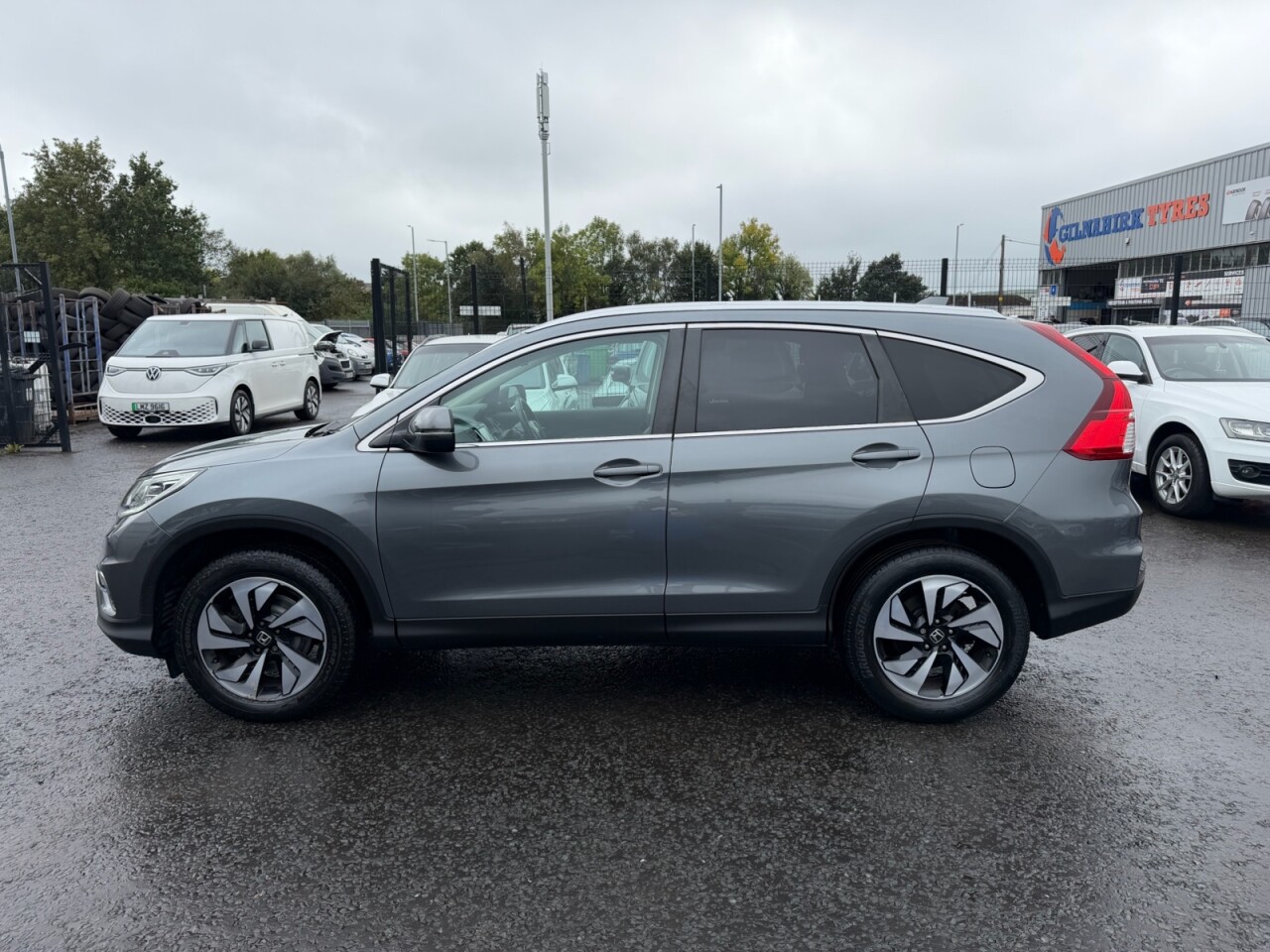 2016 HONDA CR-V 1.6 i-DTEC SR SUV 5dr Diesel Auto 4WD Euro 6 (160 ps) - vehicle photo 11 for sale on PureCar