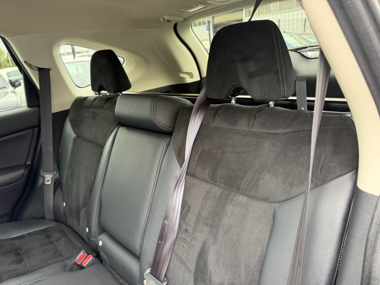 2016 HONDA CR-V 1.6 i-DTEC SR SUV 5dr Diesel Auto 4WD Euro 6 (160 ps) - vehicle photo 12 for sale on PureCar