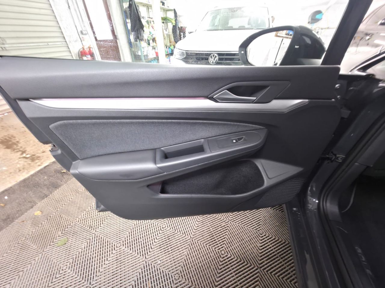 2023 VOLKSWAGEN GOLF 1.5 eTSI MHEV Life Hatchback 5dr Petrol Hybrid DSG Euro 6 (s/s) (150 ps) 1 - vehicle photo 13 for sale on PureCar