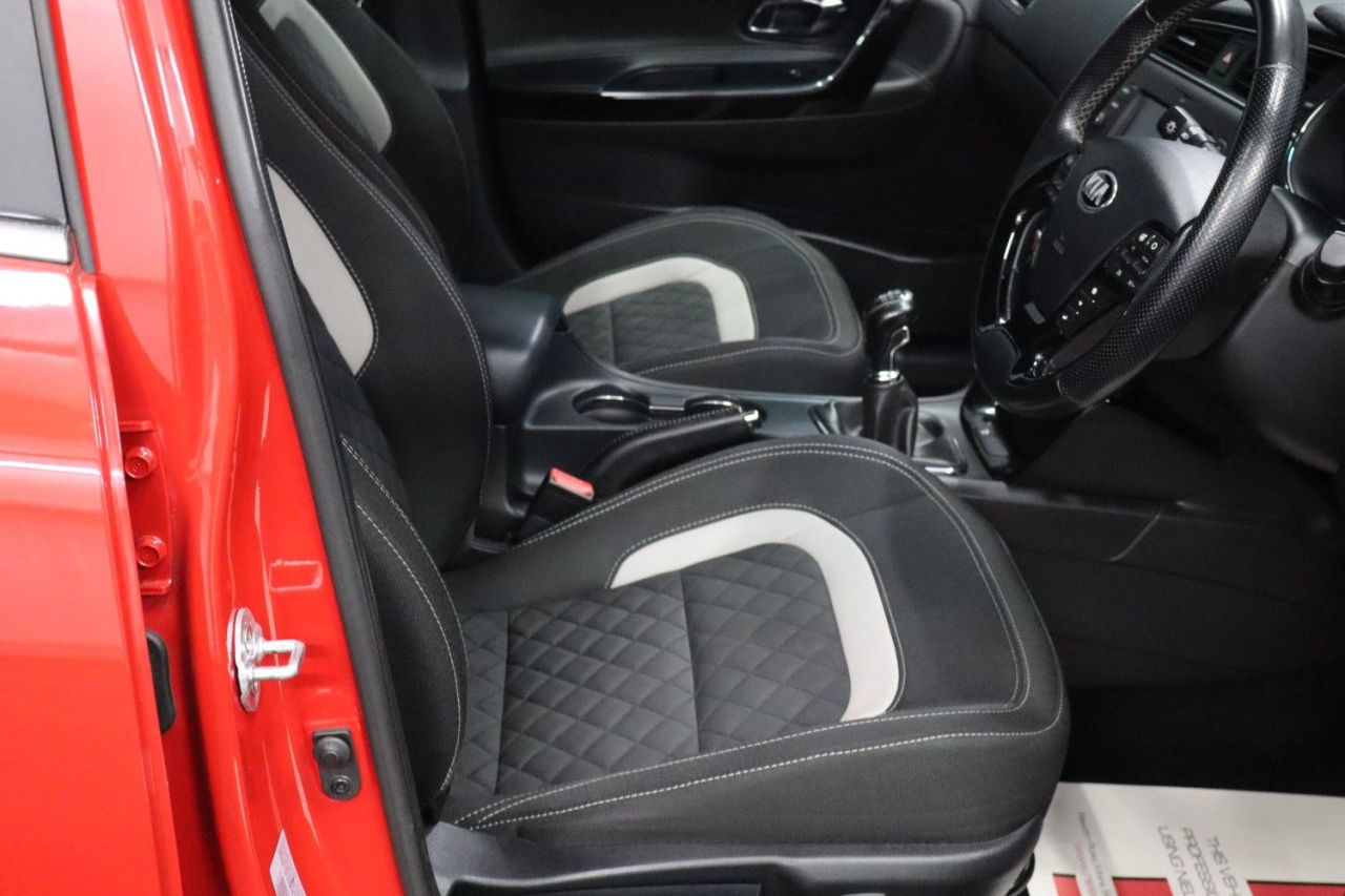 2018 KIA CEED 1.6 CRDi GT-Line Hatchback 5dr Diesel Manual Euro 6 (s/s) (134 bhp) LOWER I - vehicle photo 25 for sale on PureCar