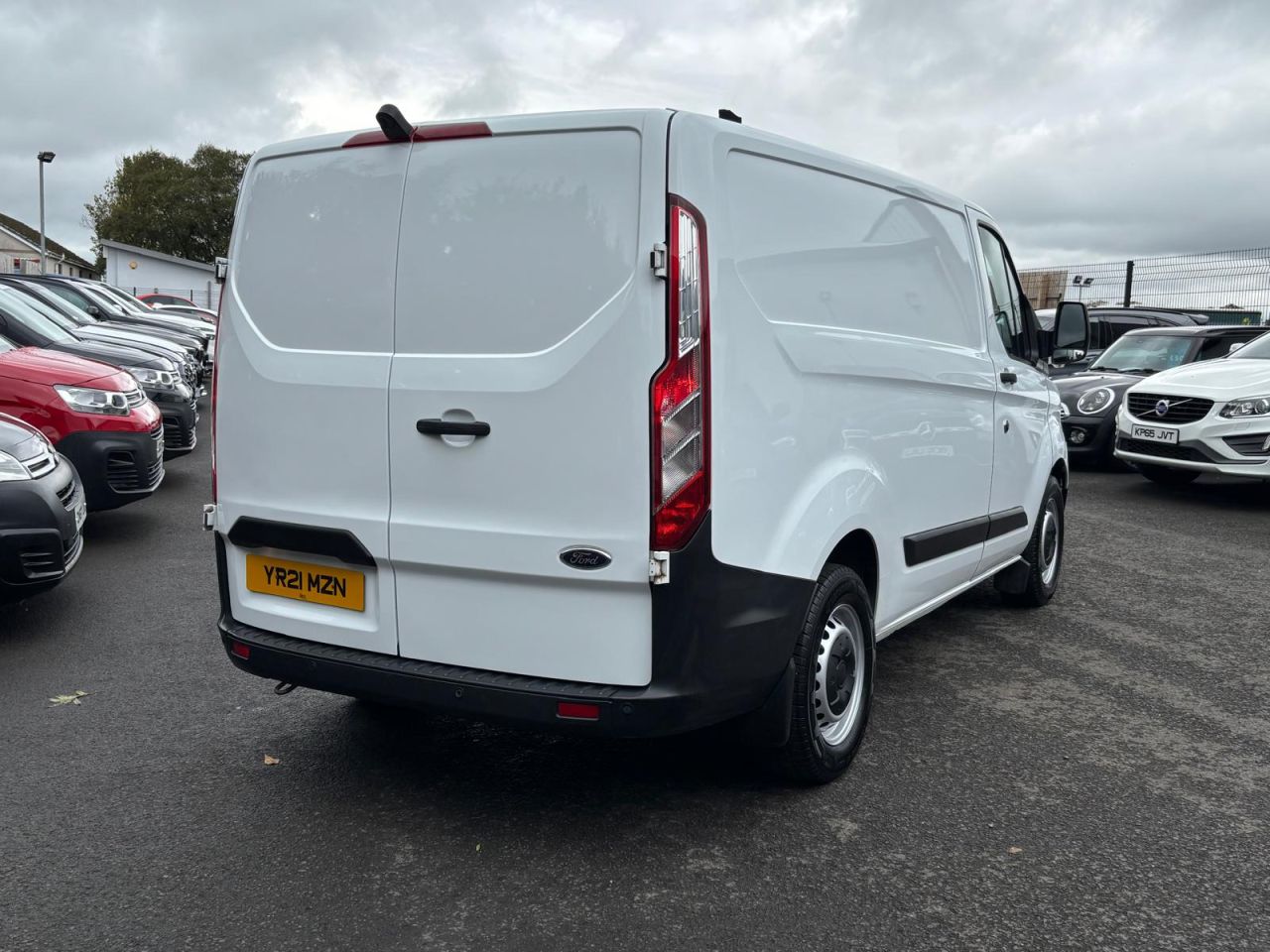 2021 FORD TRANSIT CUSTOM 2.0 320 EcoBlue Leader Panel Van 5dr Diesel Manual L1 H1 Euro 6 (s/s) (105 - vehicle photo 4 for sale on PureCar